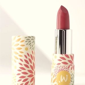 New Color the World Lipstick, “Foxy” is a pretty, creamy pink, yet not too matte